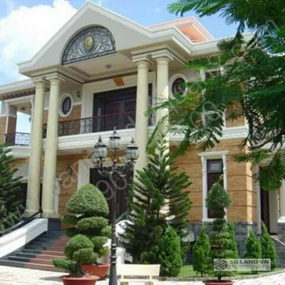 Biệt thự kiểu lâu đài