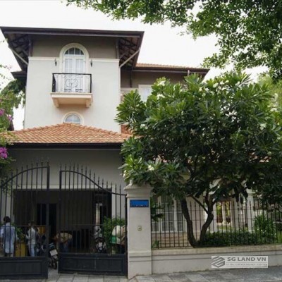 Biệt thự đường Nguyễn Văn Hưởng