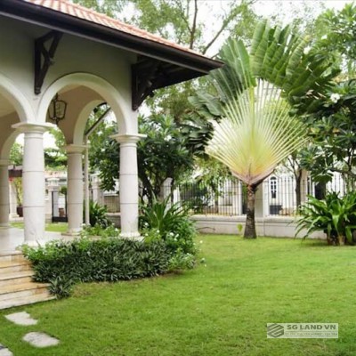 Biệt thự đường Nguyễn Văn Hưởng