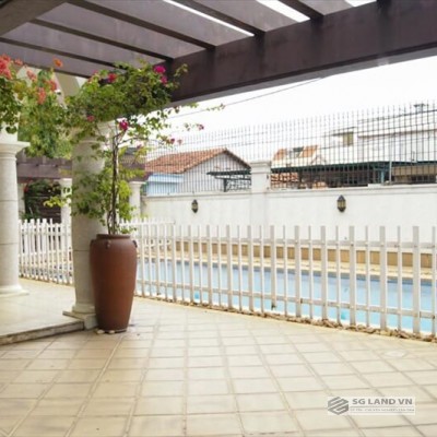 Biệt thự đường Nguyễn Văn Hưởng