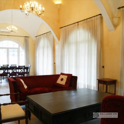 Biệt thự đường Nguyễn Văn Hưởng