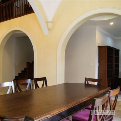 Biệt thự đường Nguyễn Văn Hưởng