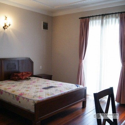 Biệt thự đường Nguyễn Văn Hưởng