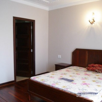 Biệt thự đường Nguyễn Văn Hưởng