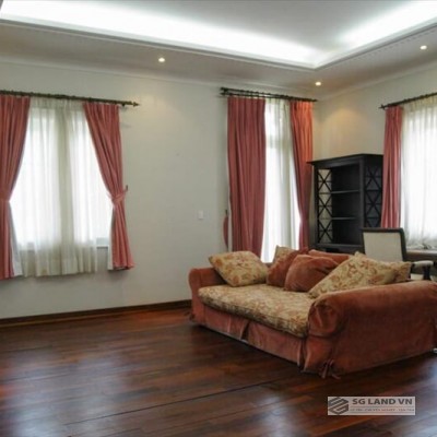 Biệt thự đường Nguyễn Văn Hưởng