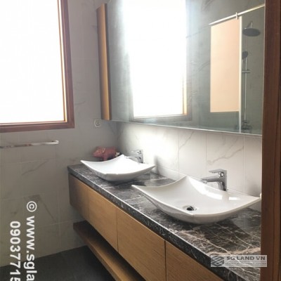 Biệt thự đẹp trần ốp gỗ Thảo Điền