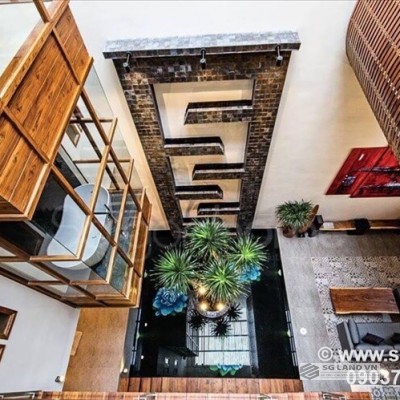 Biệt thự đẹp trần ốp gỗ Thảo Điền