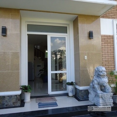 Villa cho thuê Quận 2