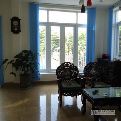 Villa cho thuê Quận 2