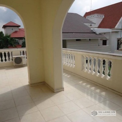 Biệt thự cho thuê đường Nguyễn Văn Hưởng