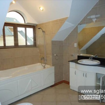 Biệt thự trong compound an ninh