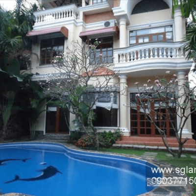 Biệt thự trong compound an ninh