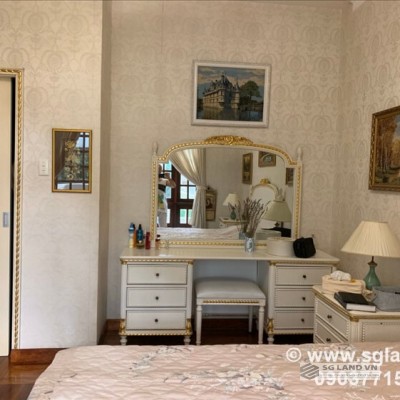 Bán biệt thự Quận 2