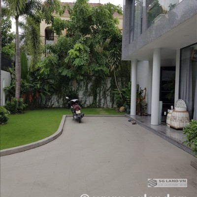 Bán biệt Thảo Điền nằm mặt tiền đường