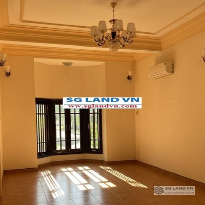 Biệt thự mặt tiền đường Nguyễn Văn Hưởng