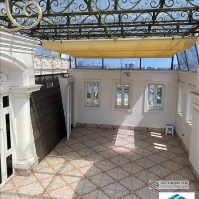 Biệt thự Lý Nhã Kỳ