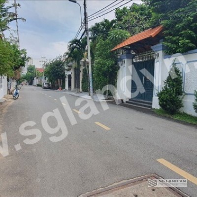 Biệt thự mặt tiền đường Trần Văn Sắc Thảo Điền