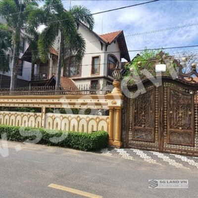 Biệt thự mặt tiền đường 44 Thảo Điền