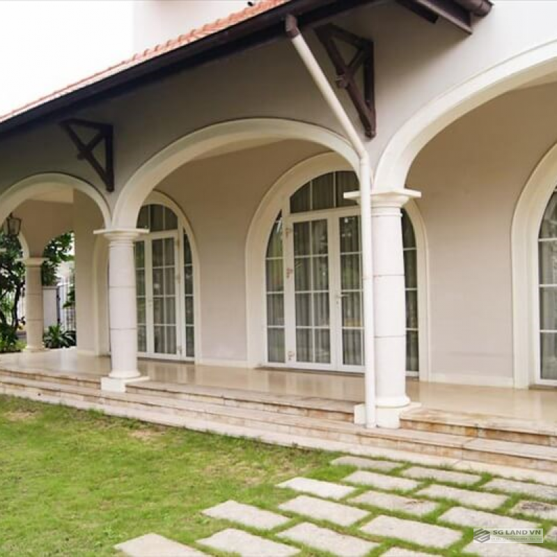 Biệt thự đường Nguyễn Văn Hưởng