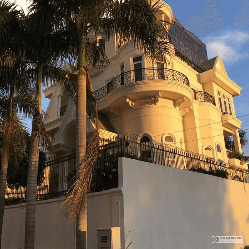 Biệt thự thảo điền củ hành bát úp