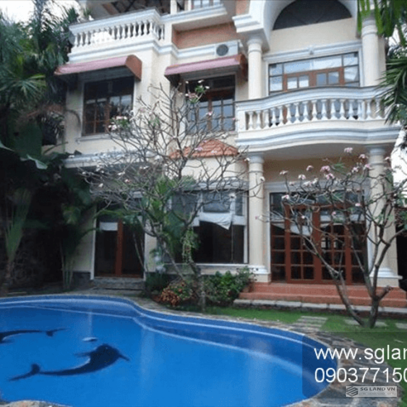 Biệt thự trong compound an ninh